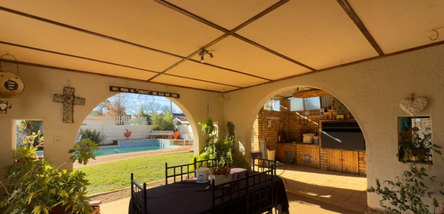 3 Bedroom Property for Sale in Flamwood North West